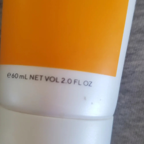 Murad Environmental Shield Essential-C Cleanser - Orange 2.0 Oz 60 Ml - Picture 5 of 5